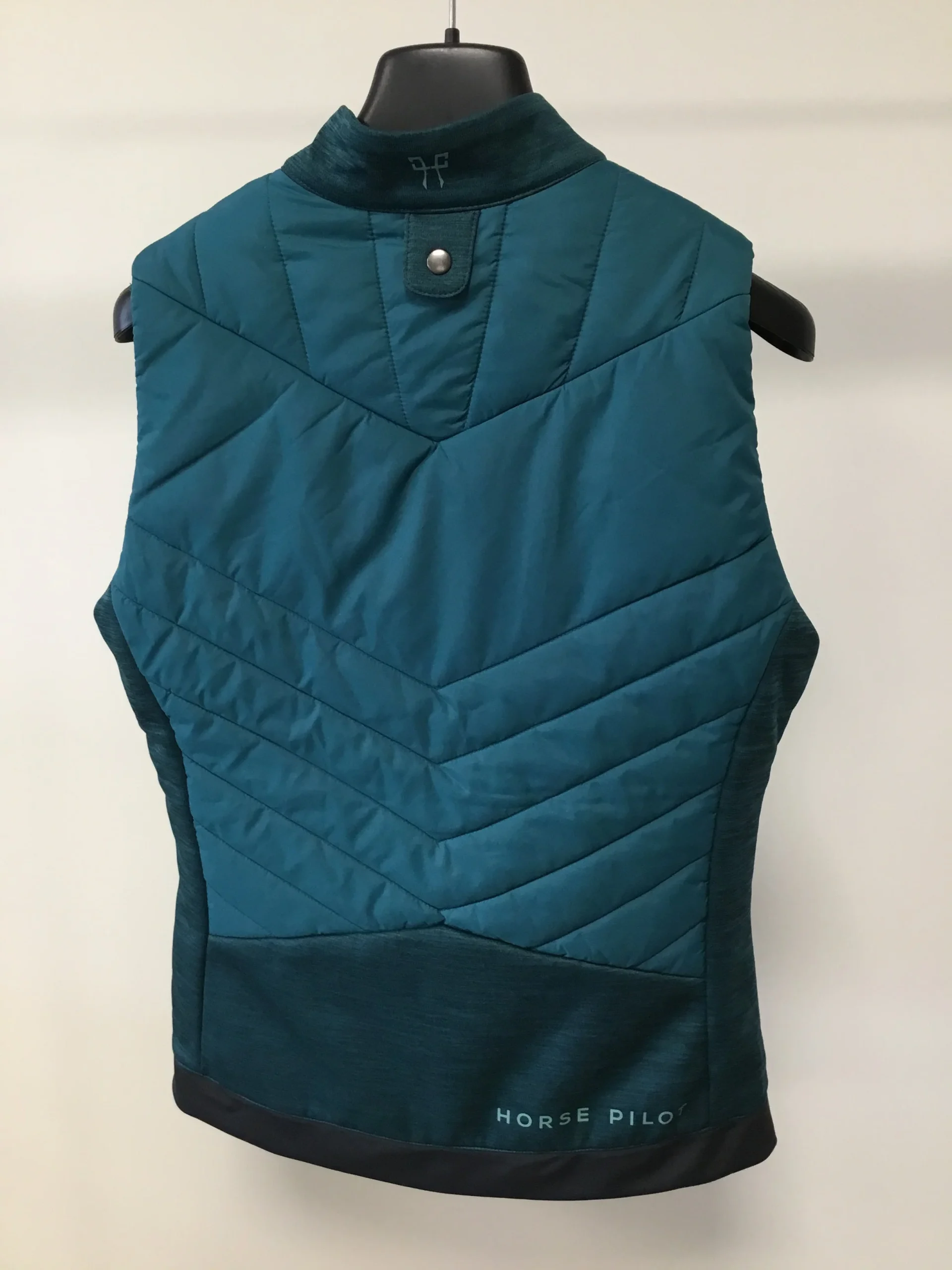 RIDER VEST • Doudoune sans manche pour femme – Image 4
