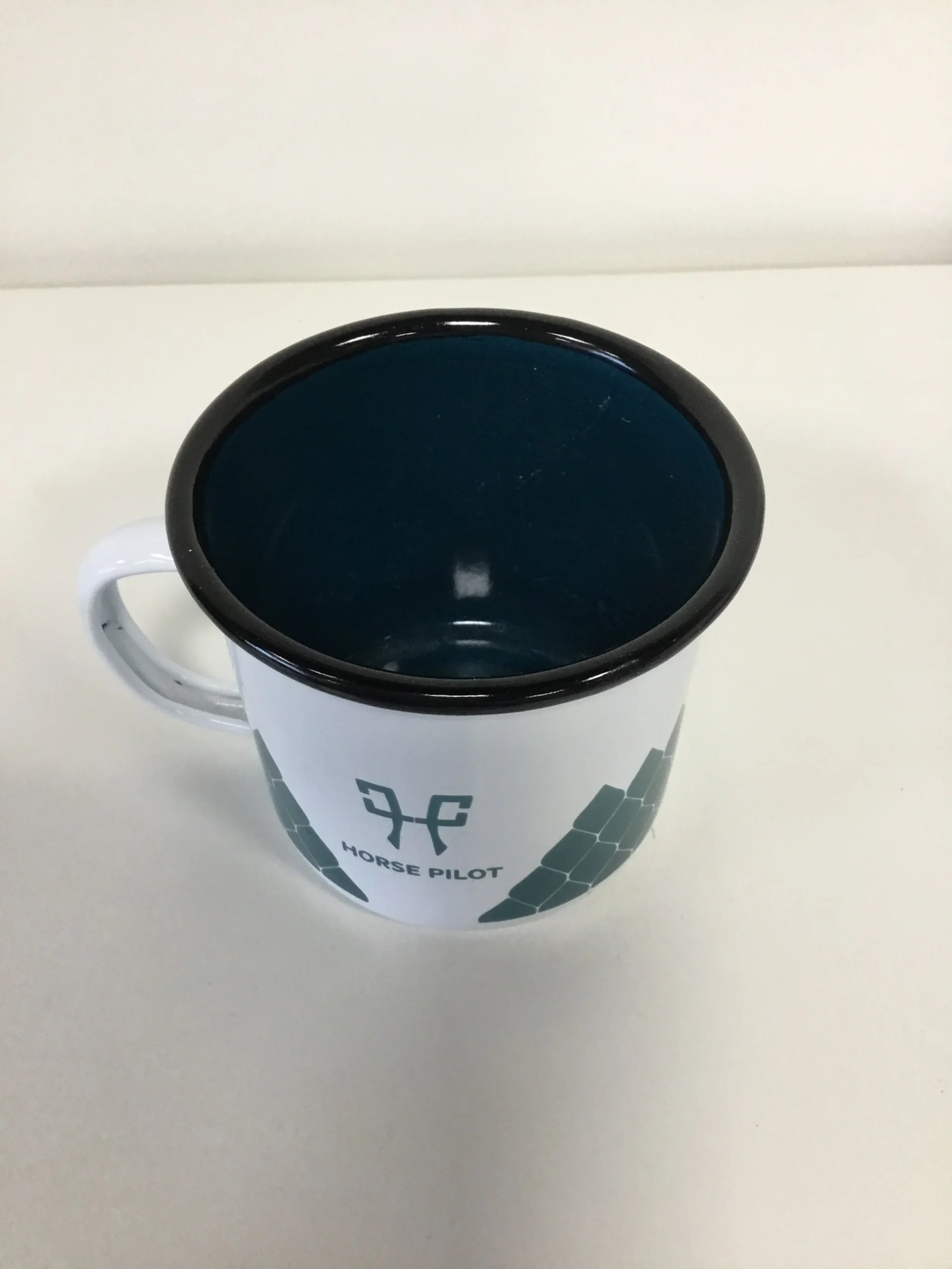 Cup Horse Pilot • Tasse métallique en acier émaillée – Image 4