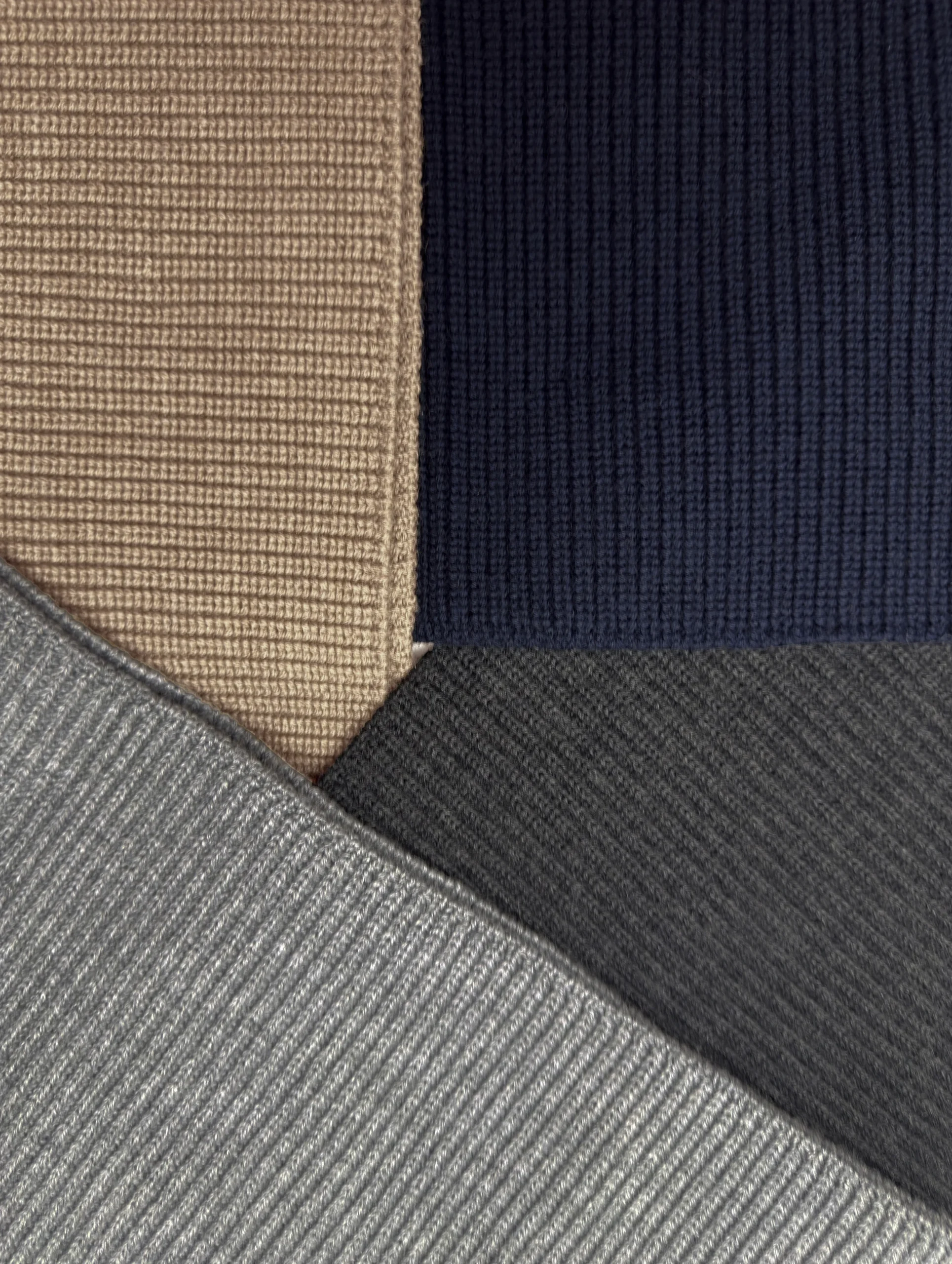 SEAMLESS MERINO SNOOD – Image 5