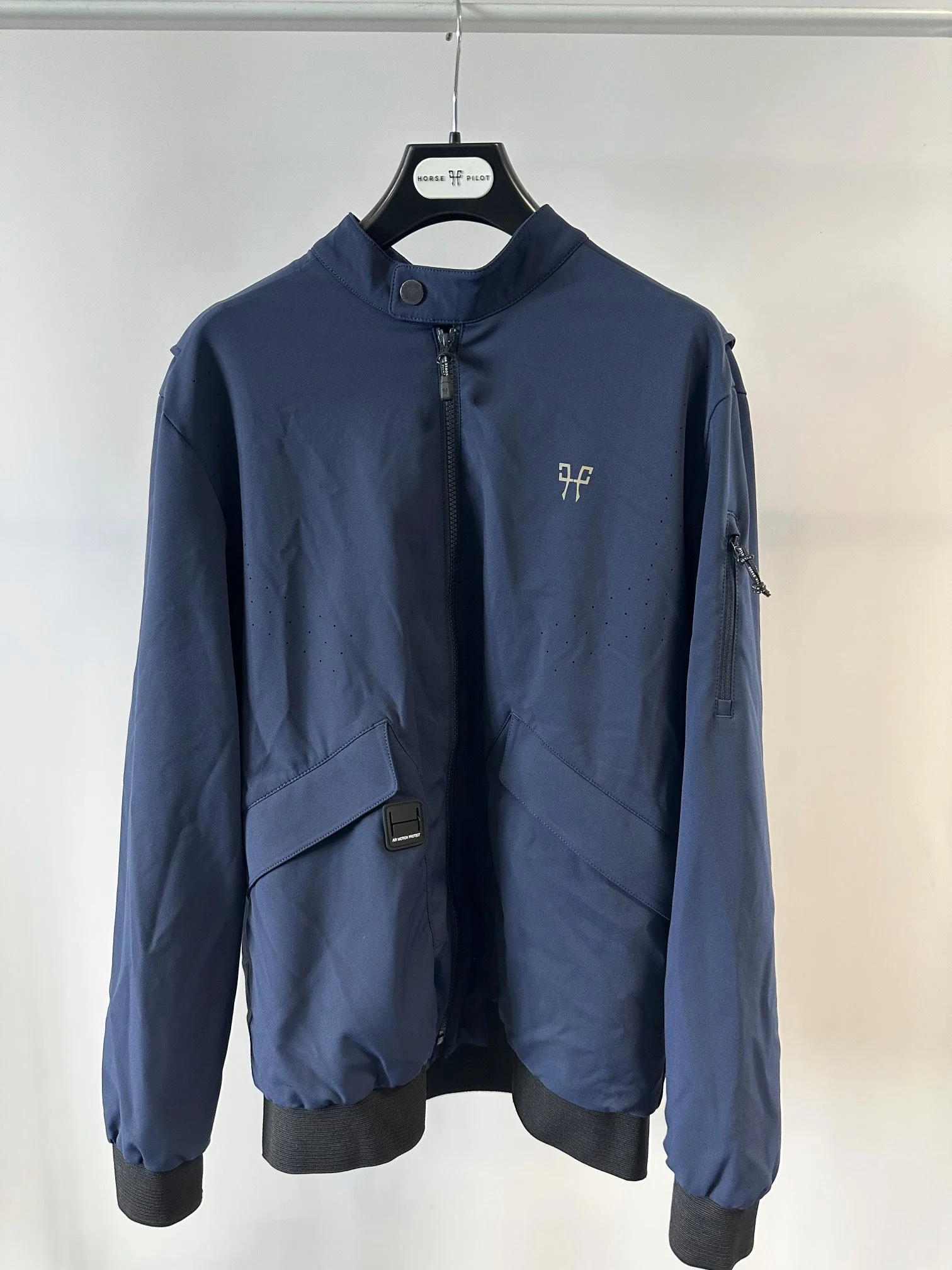 Teddy • Veste d'équitation compatible airbag – Image 6