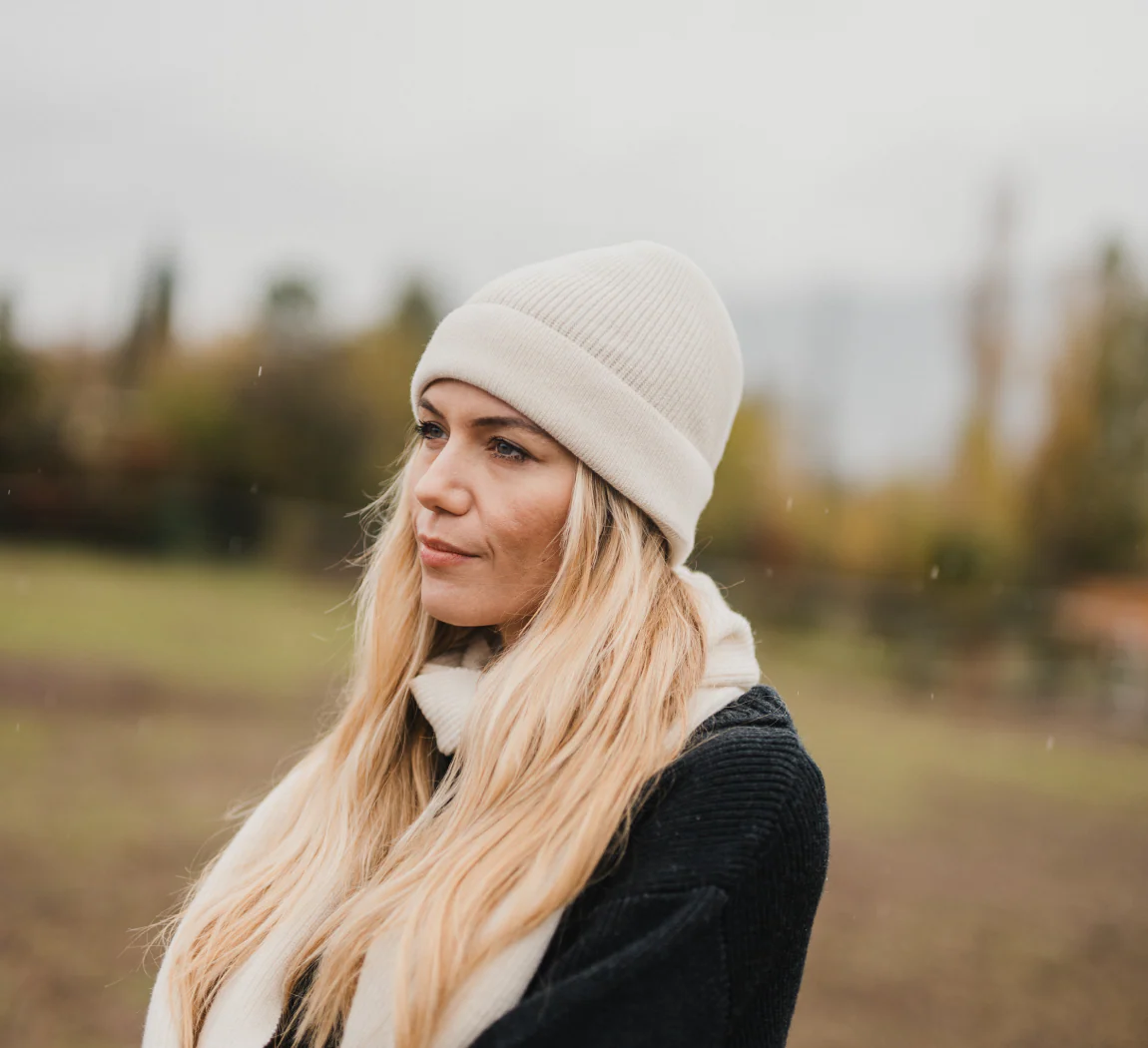 PREMIUM CASHMERE BEANIE – Image 9