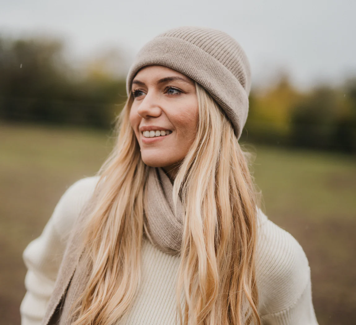 PREMIUM CASHMERE BEANIE – Image 6